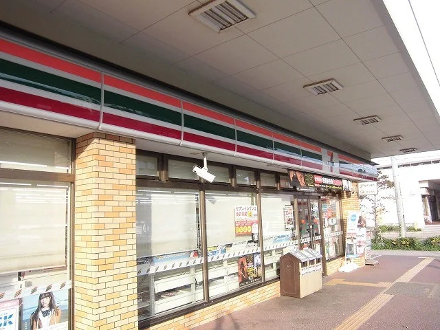 セブンイレブンまで800m