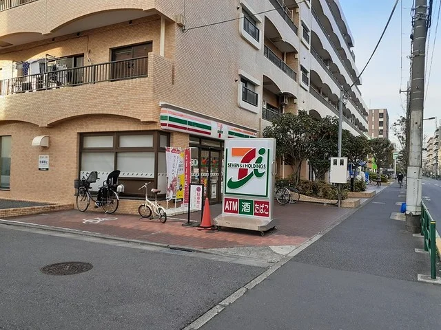 セブンイレブンまで724m