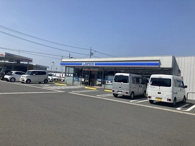 ローソン御前崎苗代橋店まで600m