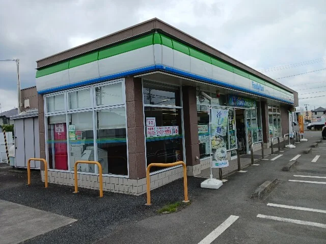 ファミリーマート掛川富部店まで280m