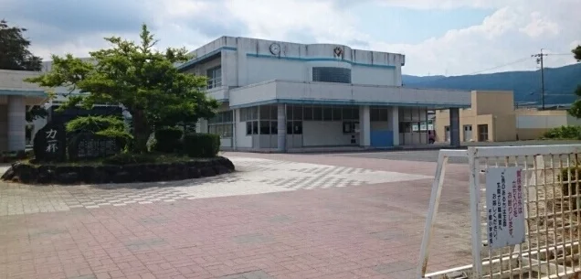 千郷小学校まで1180m