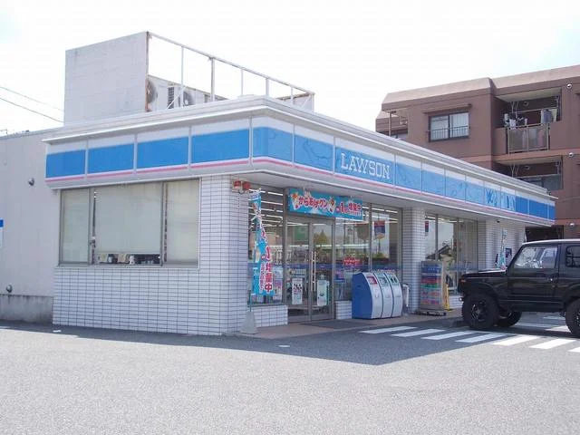 ローソン貴生川駅前店まで445m