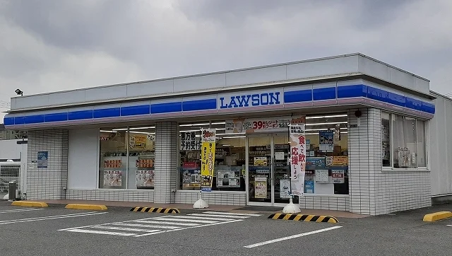 ローソンまで300m