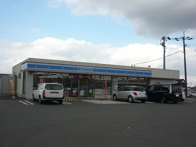 ローソン 伊万里二里町店まで340m