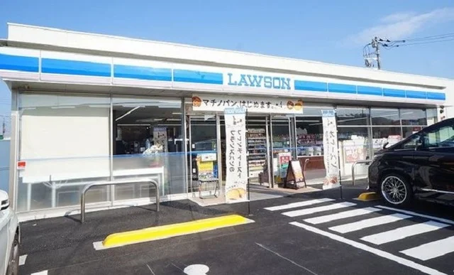 ローソン 桐生天沼通り店まで800m