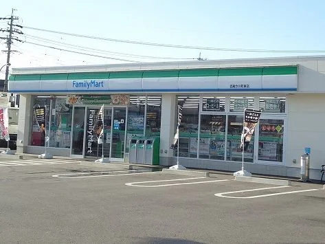 ファミリーマート西尾今川町東店まで290m