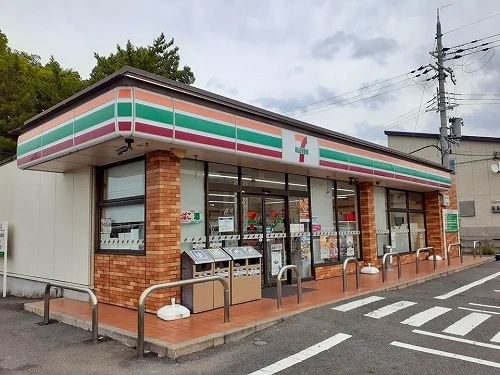 セブンイレブン紀ノ川打田店様まで650m
