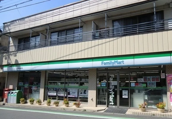 ファミリーマート 所沢松葉町店まで140m