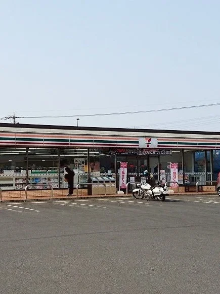 セブンイレブンまで350m