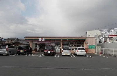 セブンイレブン三島谷田北店まで1600m