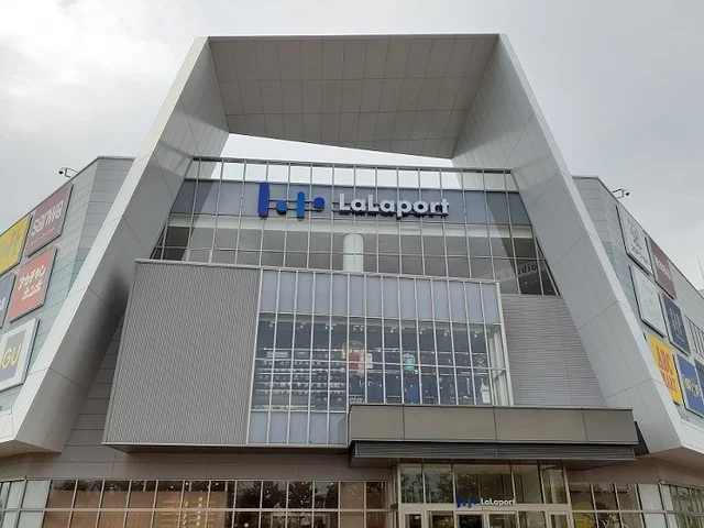 ららぽーと沼津まで1700m