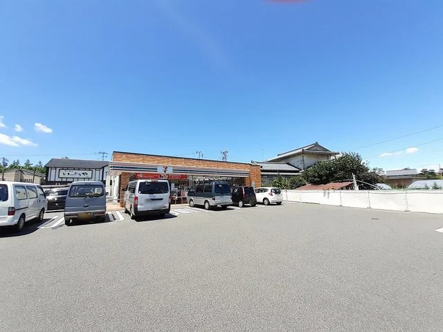 セブンイレブン新潟紫竹山店まで1000m