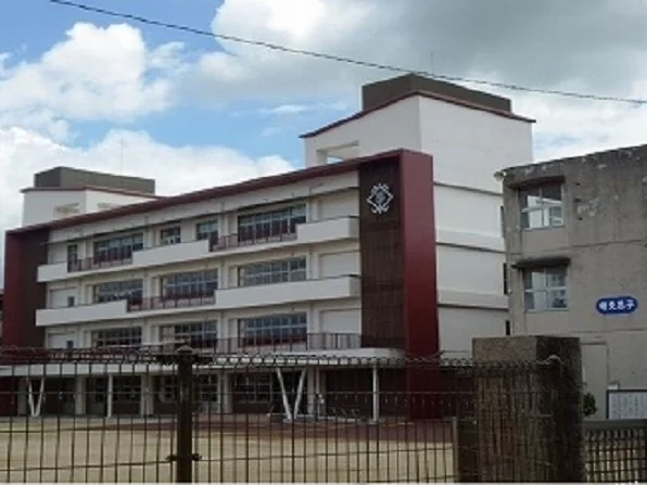 倉敷市立茶屋町小学校まで900m