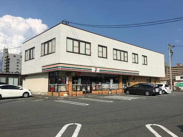 セブンイレブンまで600m