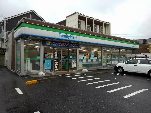 ファミリーマート横須賀大津町店まで72m