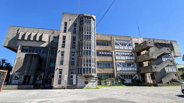 富津市立青堀小学校まで1500m