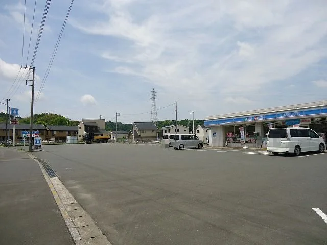 ローソン君津郡店まで450m