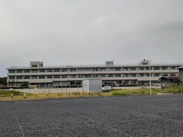 加須市立騎西小学校まで300m