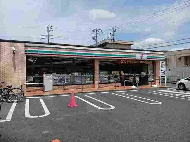 セブンイレブンまで400m