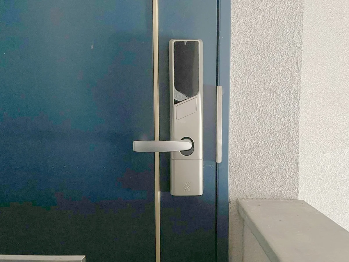 鍵は電子キーを採用しています🔓