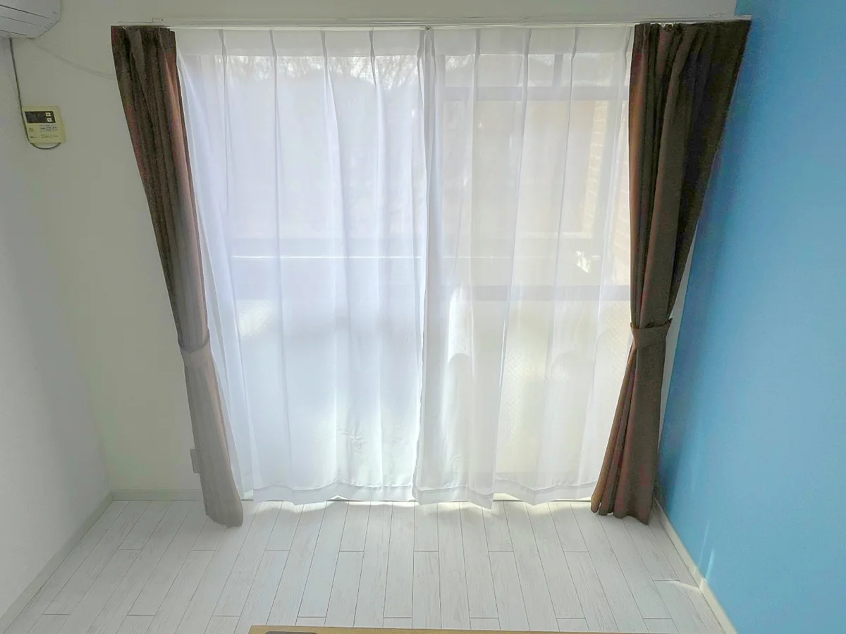 窓があって明るいお部屋です☆