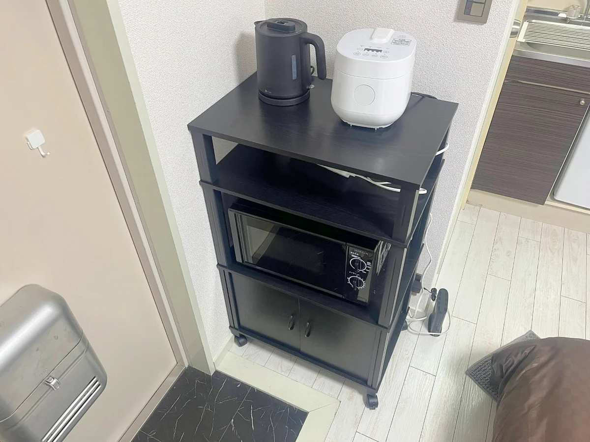 電子レンジ、炊飯器、電気ケトルをご用意しています！あると便利な家電たちです♪