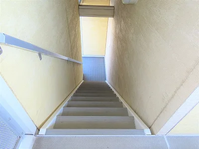 階段上からのアングルです