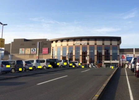 商業施設まで2.1ｋｍ　車で約7分