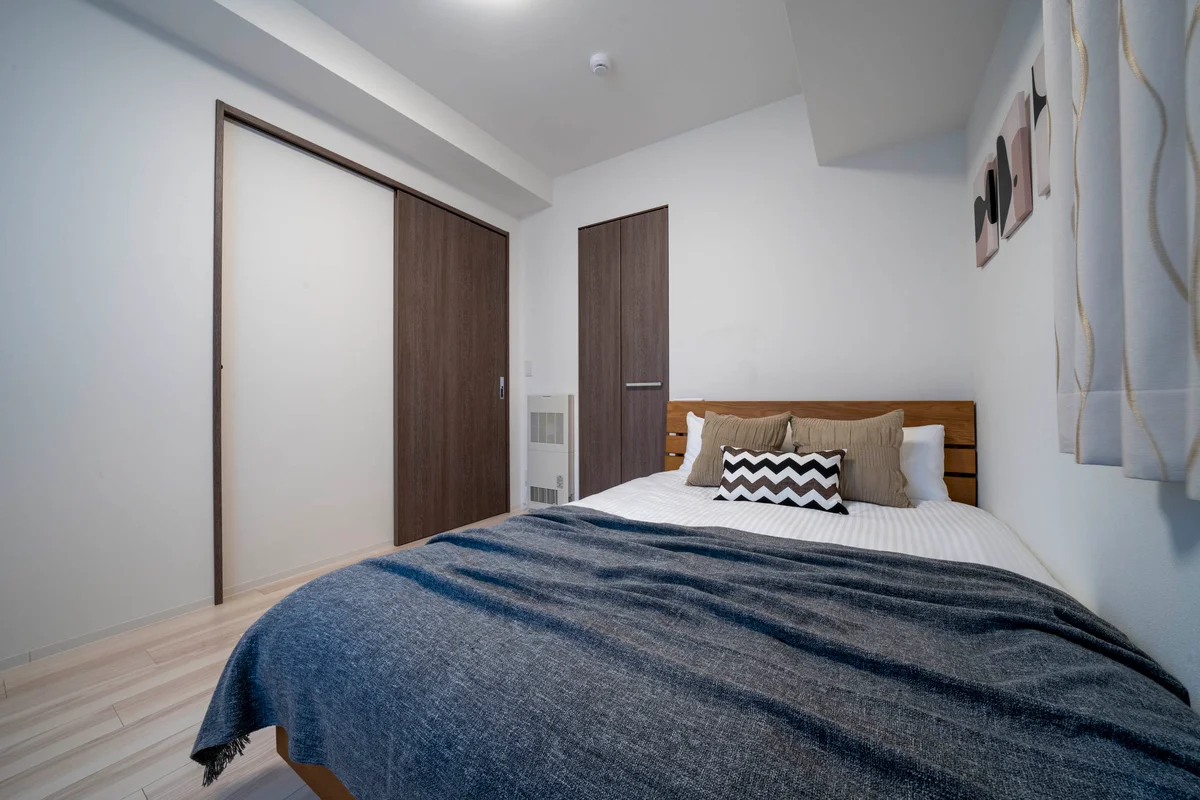 広々としたベッド