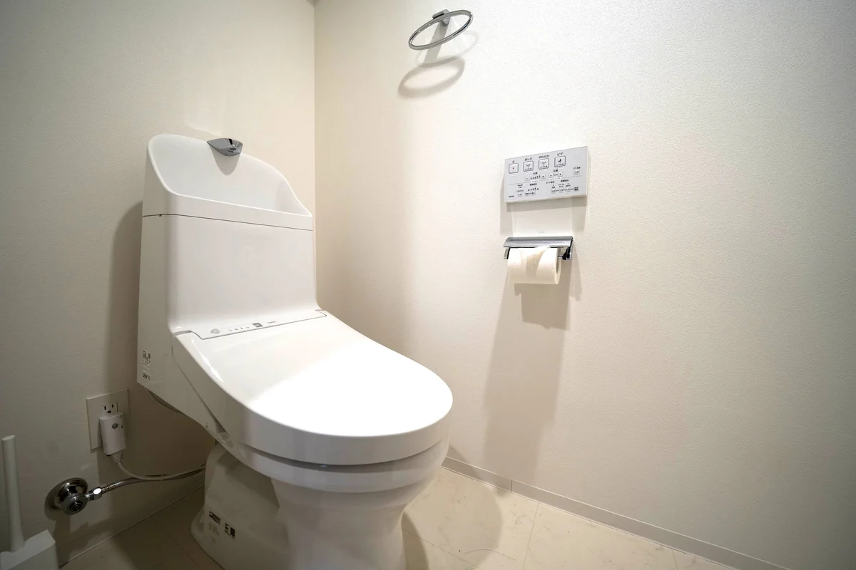 最新式トイレ