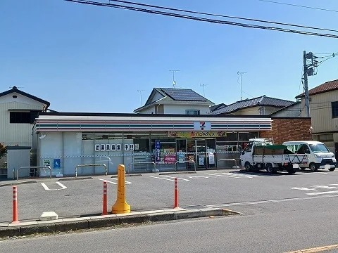 セブンイレブンまで220m