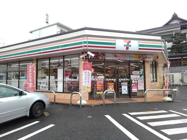 セブンイレブンまで1200m