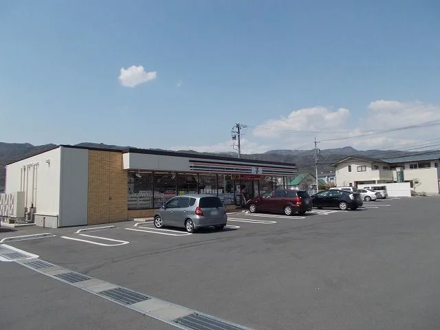 セブンイレブン  茅野米沢店まで1300m