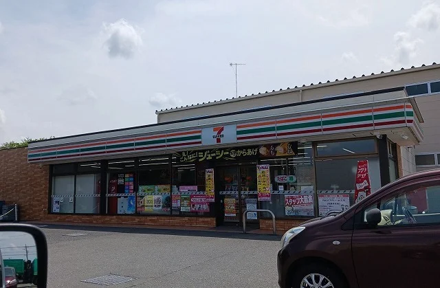 セブンイレブンまで850m