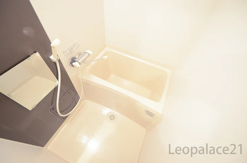 備品や設備仕様は号室等により異なります。現地をご確認下さい。