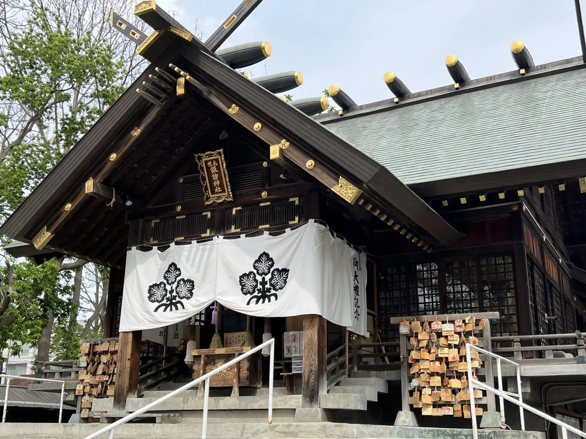 パワースポット諏訪神社まで徒歩３分