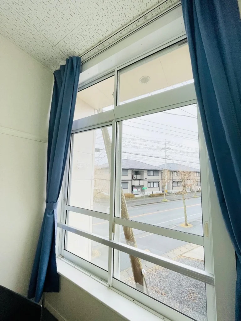 レースカーテンなし