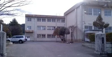 渡利中学校まで1480m