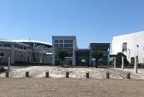 行田市立図書館まで1700m