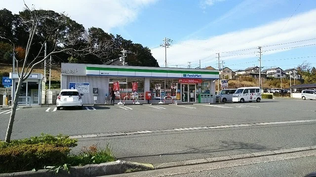 ファミリーマート磐田インター店まで1200m