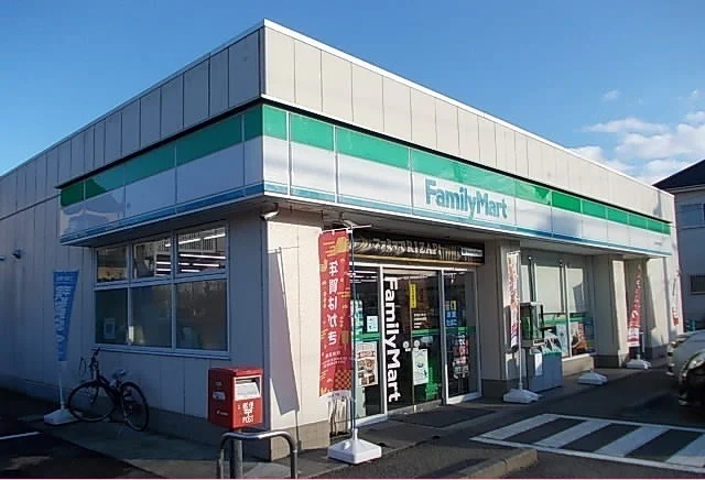 ファミリーマート中村原店まで600m