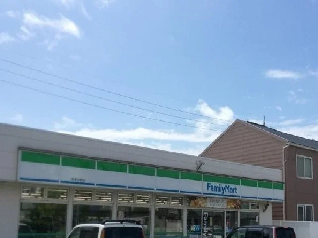 ファミリーマートまで1200m