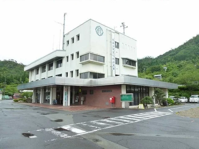 鳥取市用瀬町総合支所まで1700m