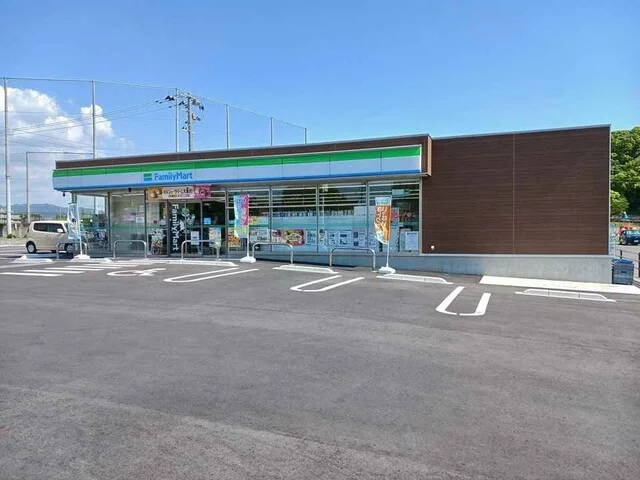 ファミリーマート延命公園店まで280m