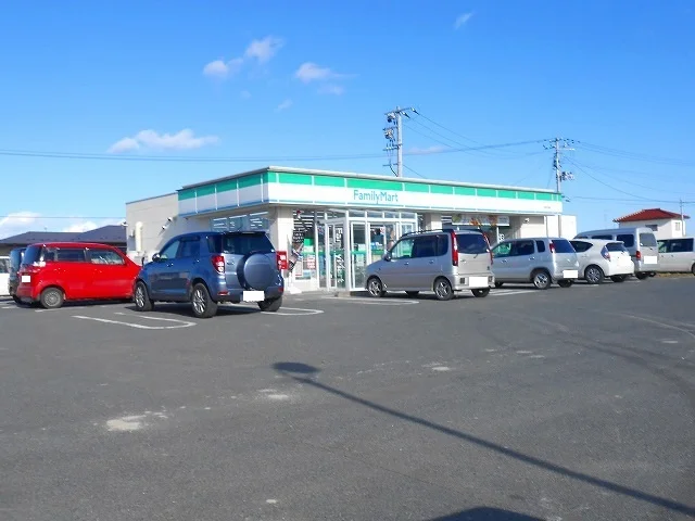 ファミリーマート相馬大曲店まで1300m