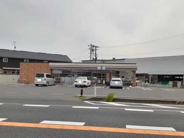 セブンイレブン原町日の出町店まで300m