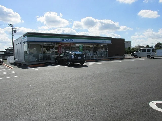 ファミリーマート上三川町役場前まで1000m
