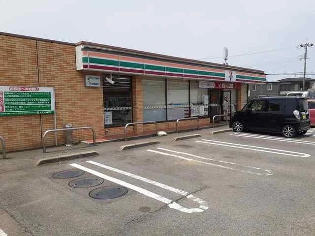 セブンイレブン紀の川下井阪店様まで601m