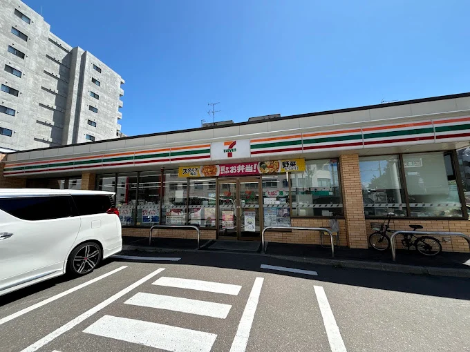 セブンイレブンまで140m