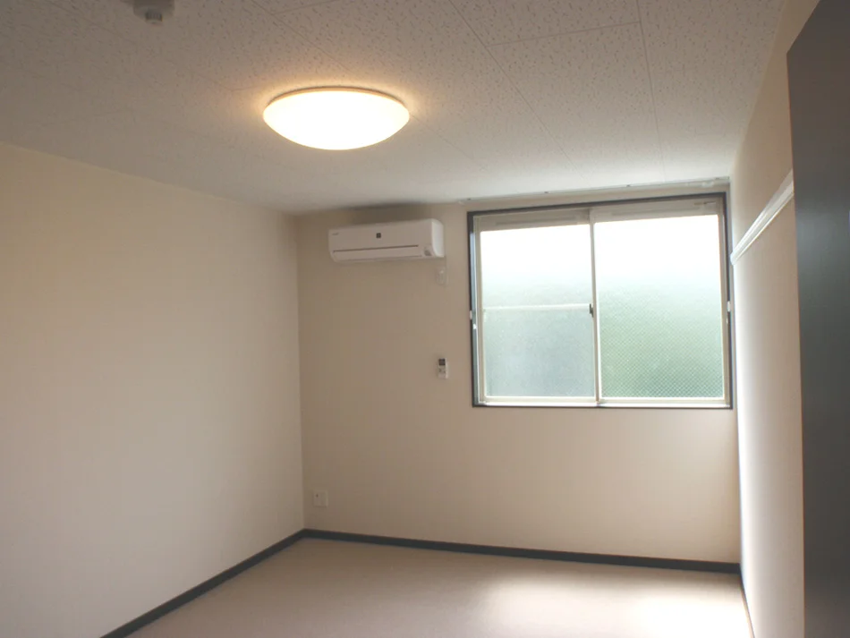 室内の様子。エアコンは設置しております。